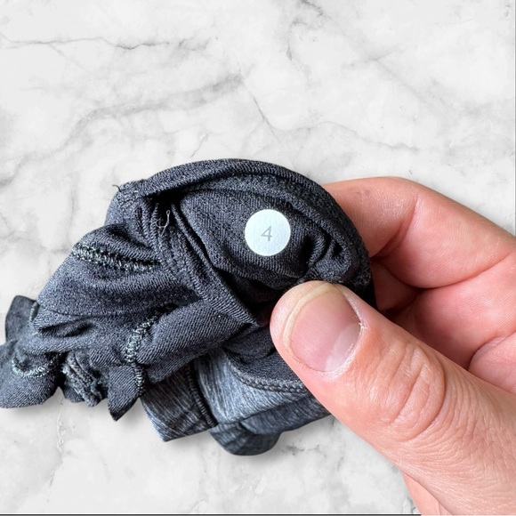 Lululemon Run Ambition Stay On Course Pullover‎ Hoodie  Black Size 4 Running - Picture 8 of 9